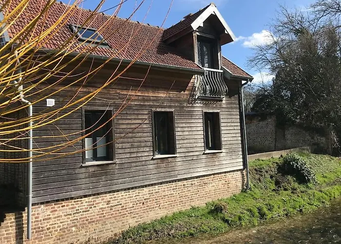 Maison Au Bord De Riviere , Proche De La Mer- Semi Rigide Plein Air En Option *