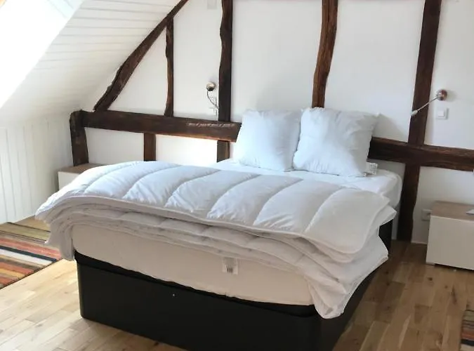 Maison Au Bord De Riviere , Proche De La Mer- Semi Rigide Plein Air En Option Hébergement de vacances *